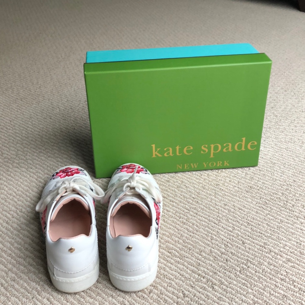 Kate Spade size 7 Everhart tennis shoes EUC